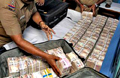 Four Bags Full: 3 Crores in Cash Returned in Sacks to Cops